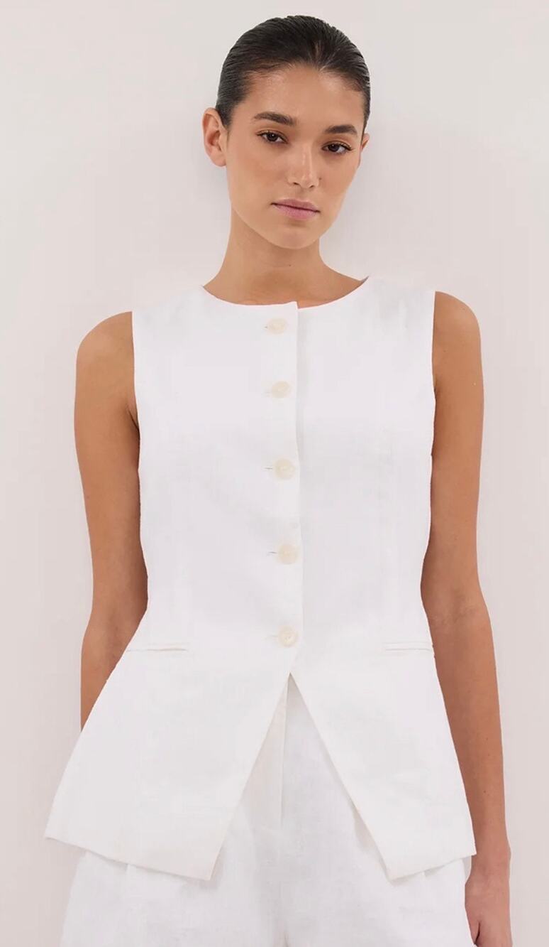 Dissh Alessia White Linen Vest and linen shorts size 2